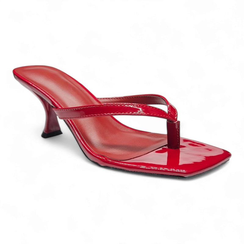 Red patent leather Align Thong Kitten Heel with a curved heel, perfect for summer