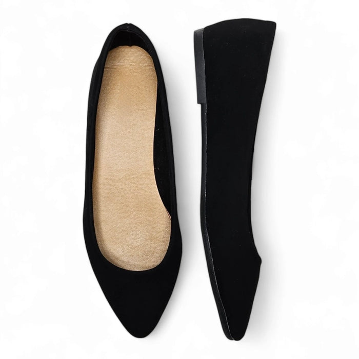 Classic ballet flat in black with pointed toes, perfect for stylish and comfortable wear