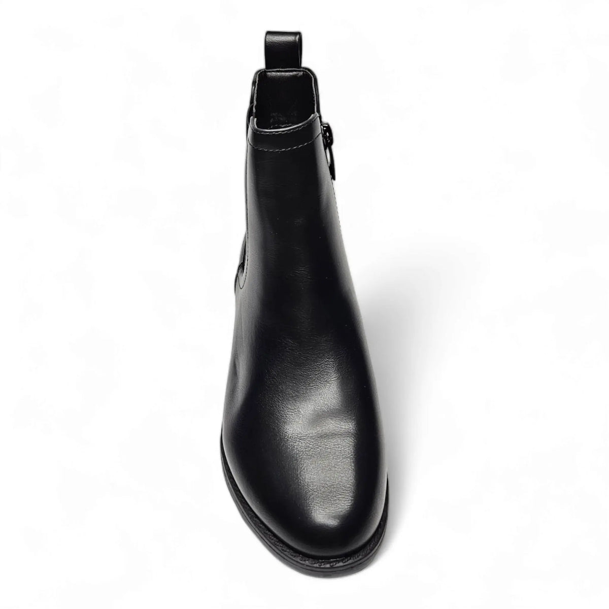 Black leather Chelsea boot with a polished finish from Classic Vine Bootie collection