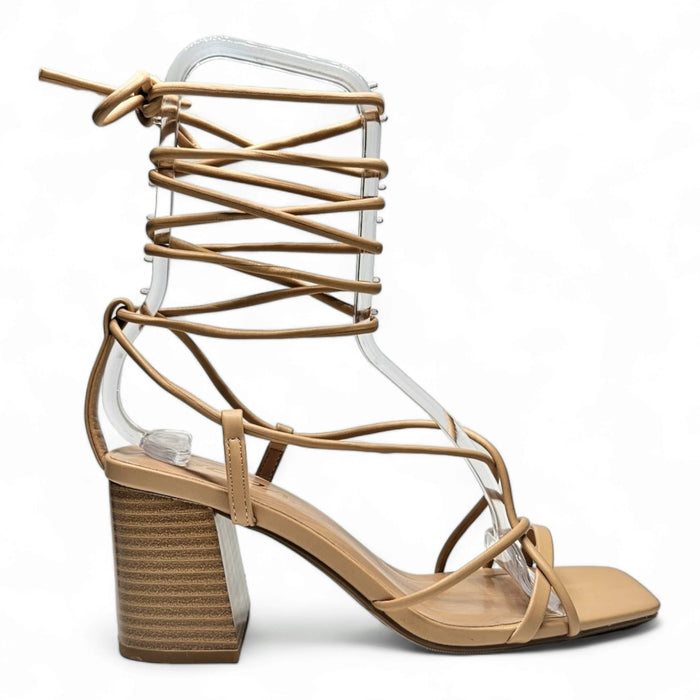 Strappy beige vegan leather sandal with block heel and ankle-wrap laces, Evelyn Gladiator