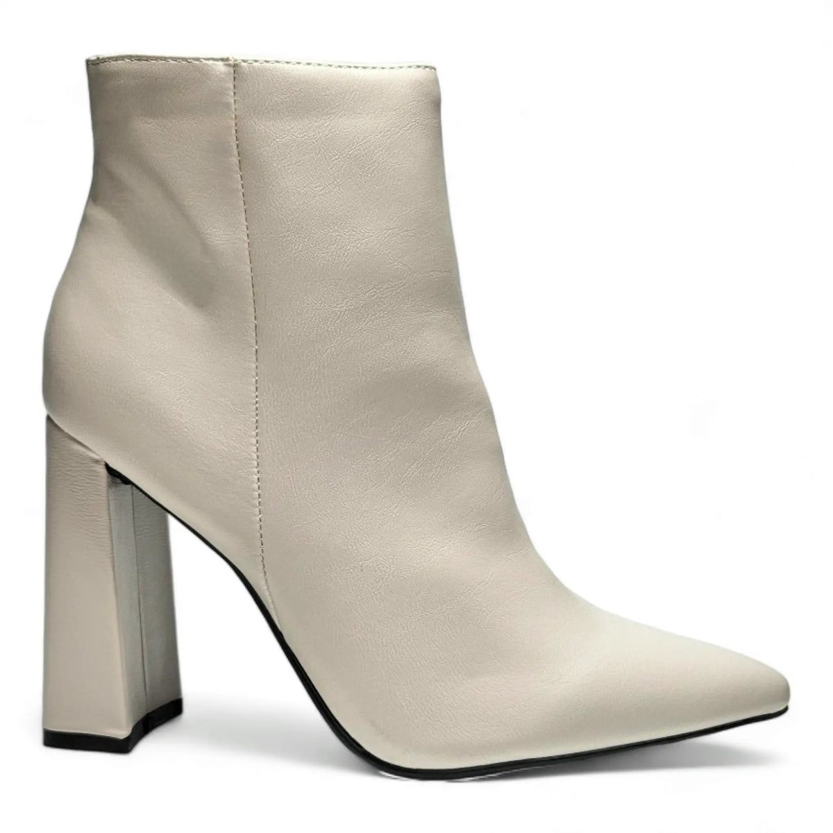 White leather slim pointed ankle bootie with chunky high heel and pointed toe design