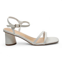 White strappy sandal with cylindrical block heel for a secure fit, Kind Cylinder Heel