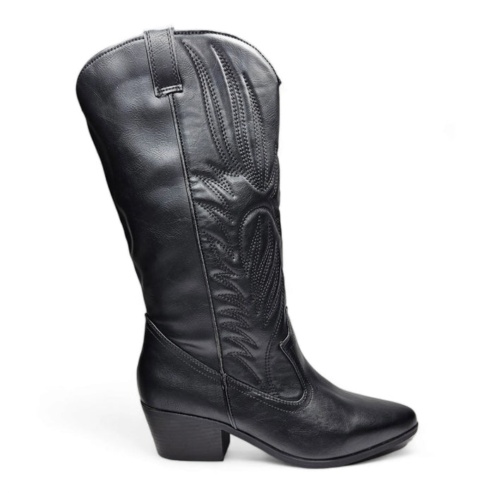 Black leather Montana Western Boot with intricate embroidery and pointed toe design