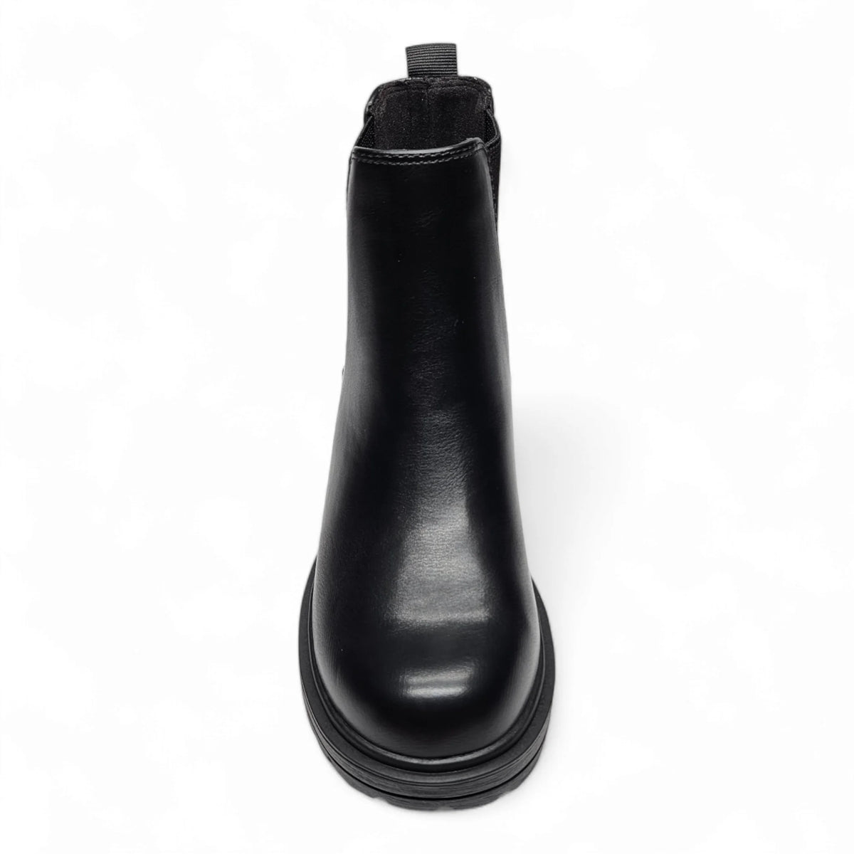 Black leather Paden Round Toe Chelsea with chunky sole for stylish comfort