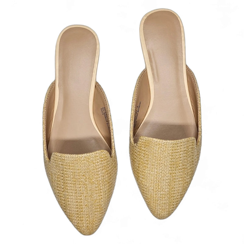 Pair of raffia mules with pointed-toe design and beige lining in woven straw