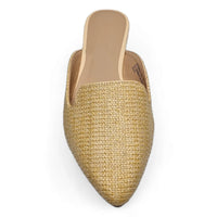 Pointed-toe woven straw raffia mules with flat sole for stylish summer footwear