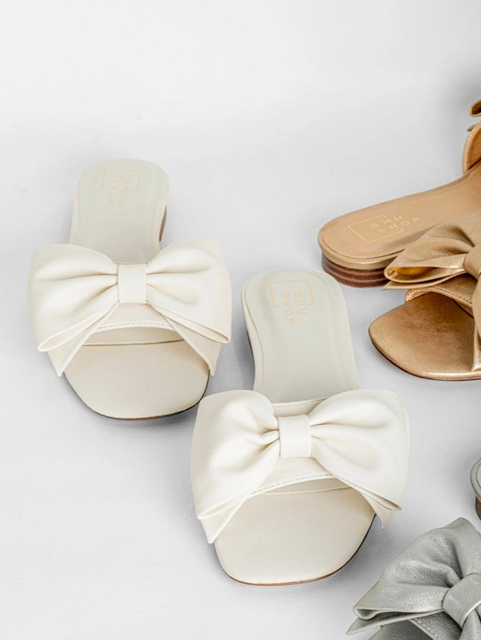 Chic Noir Bow Slide Sandals