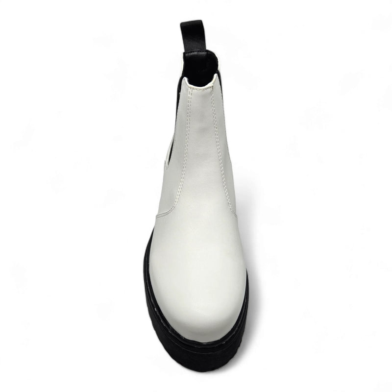 White leather Chelsea boot with black sole, part of the Rock’n Chelsea Boot collection