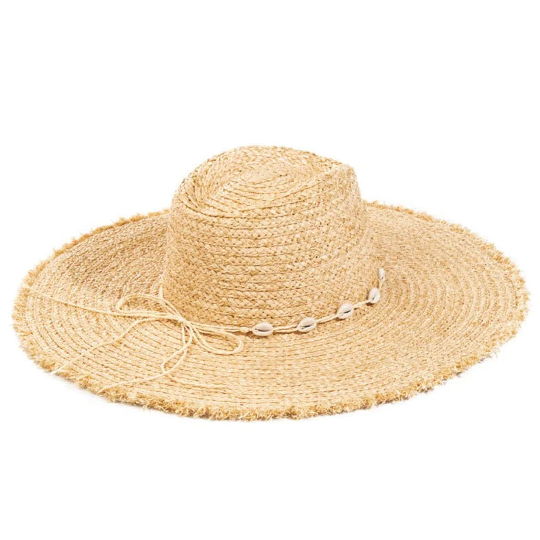 Straw sun hat with wide brim and seashell-decorated braid cowrie band