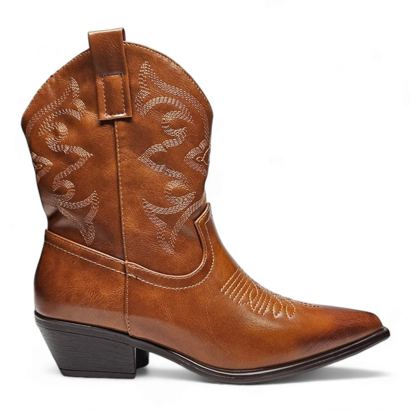 Brown leather cowboy boot Willa Wonka with decorative stitching and pointed toe